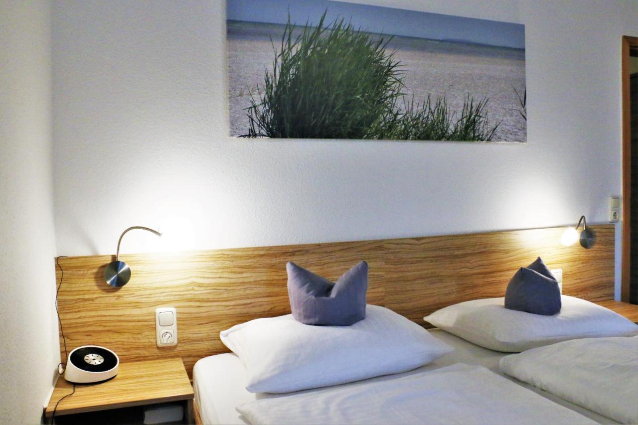 Gruenblau Relax Pension & Apartments Росток Экстерьер фото