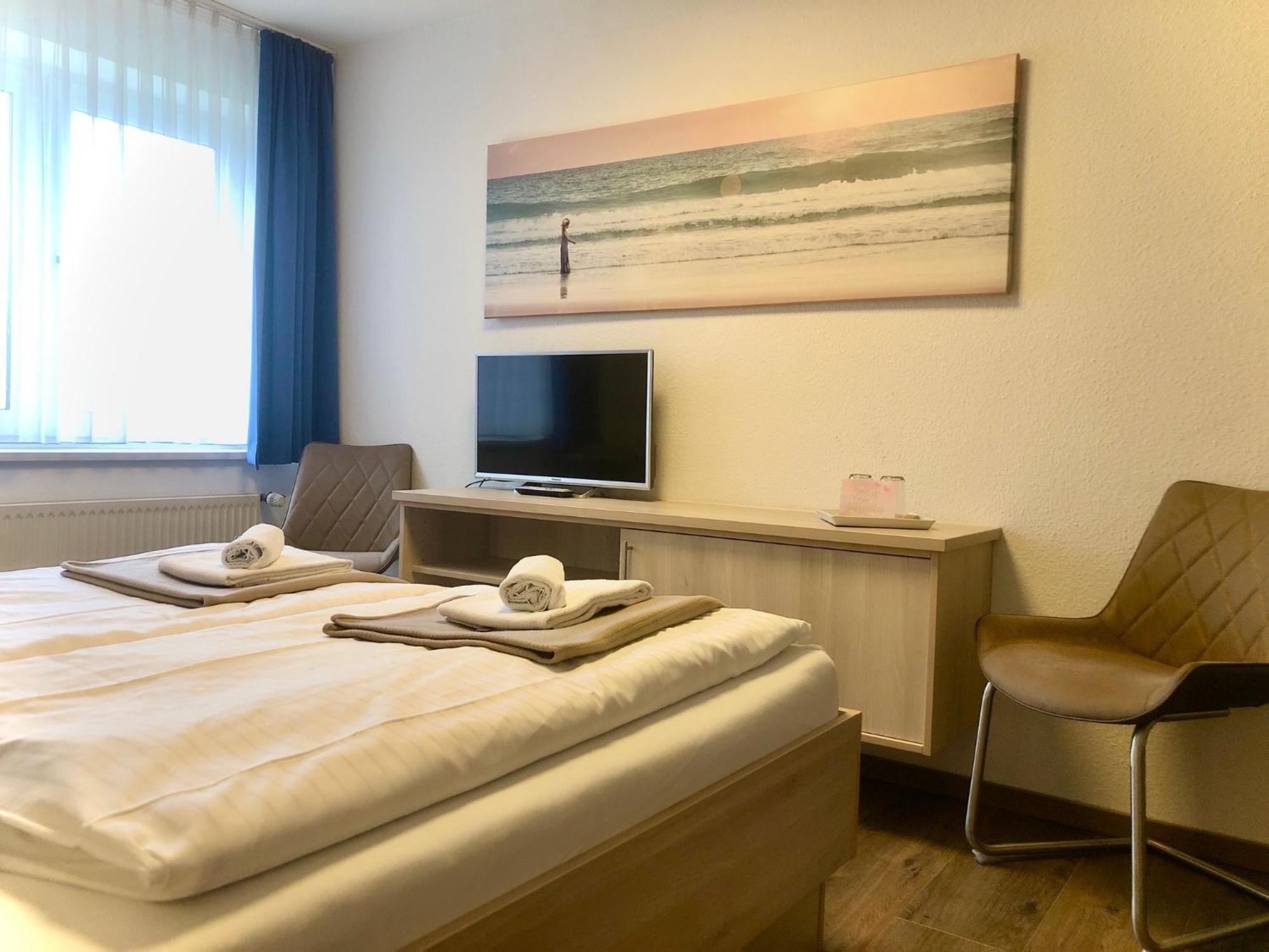 Gruenblau Relax Pension & Apartments Росток Экстерьер фото