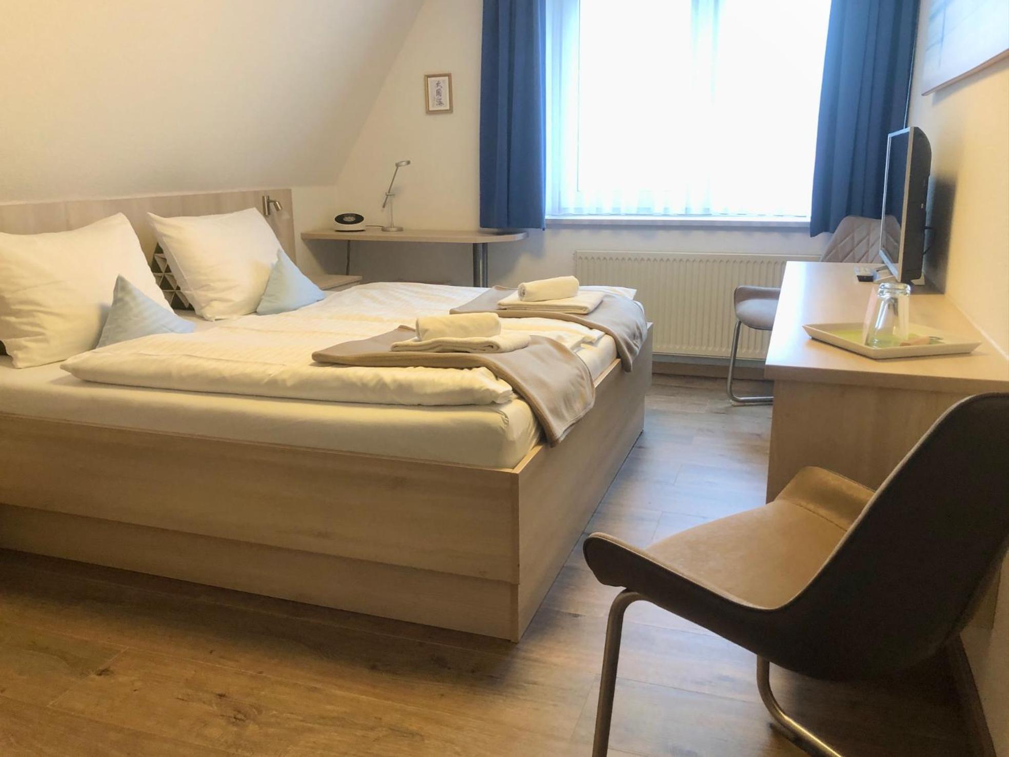 Gruenblau Relax Pension & Apartments Росток Экстерьер фото
